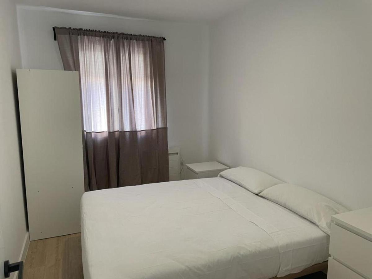 U5 A Estrenar Bien Situado Cerca De Metro Apartment Madrid Bagian luar foto