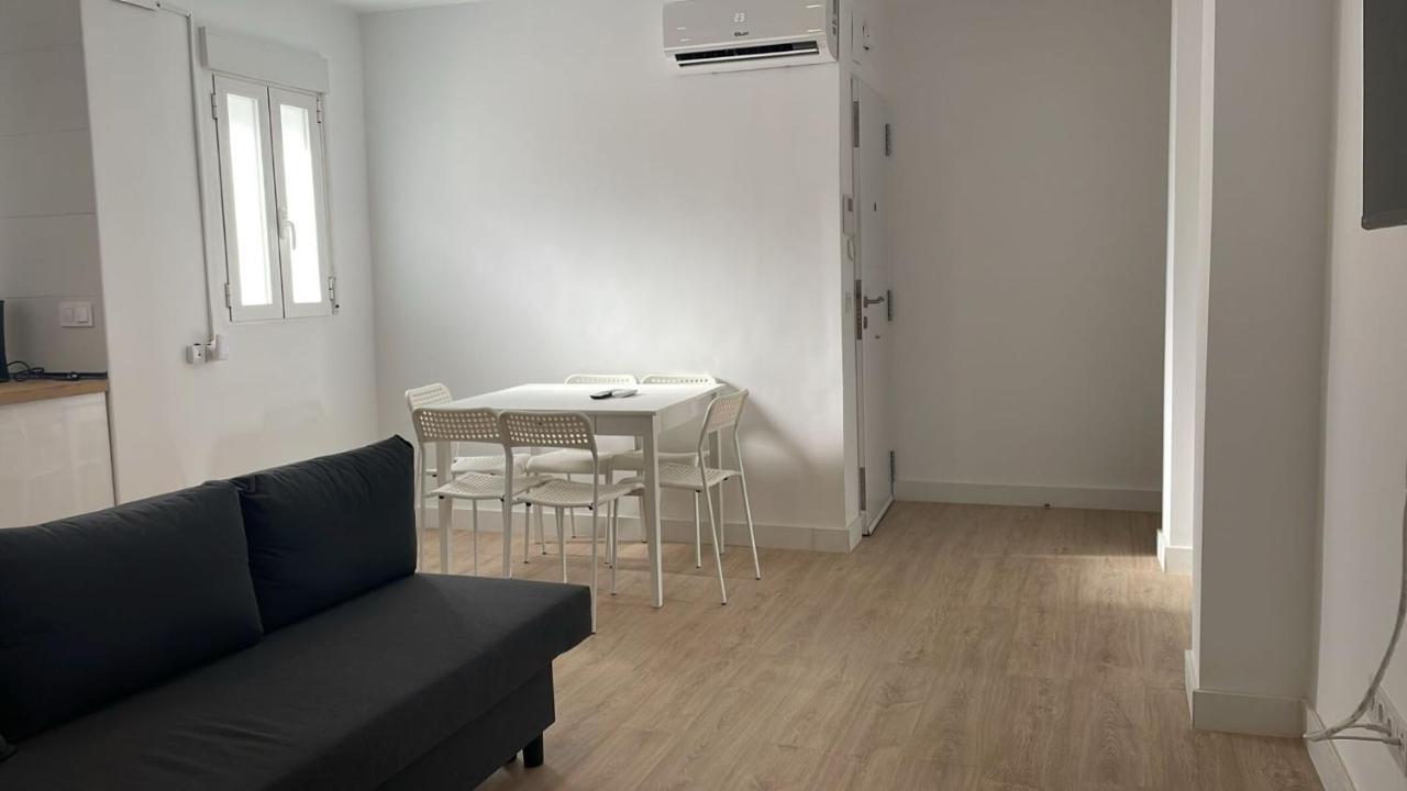 U5 A Estrenar Bien Situado Cerca De Metro Apartment Madrid Bagian luar foto
